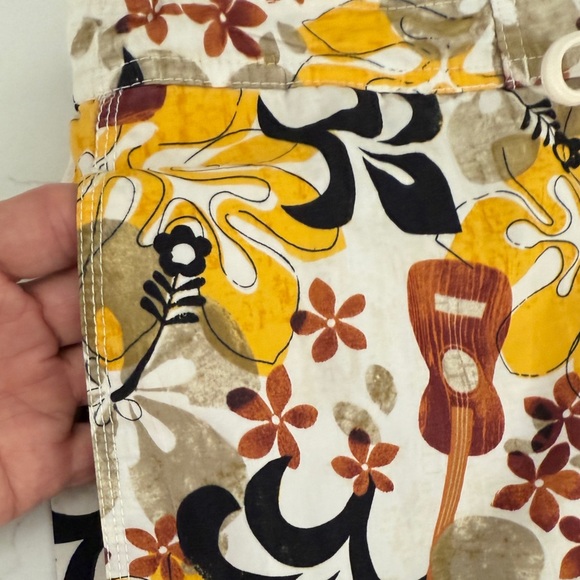 🌴 Daniel Cremieux 38 Colorful Swim Trunks – Size Large – Excellent Condition - Picture 11 of 13